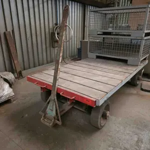 Heavy-duty transport trolley