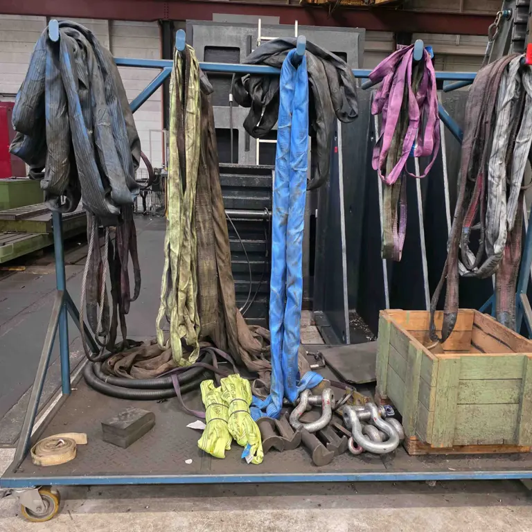 2 Lifting gear transport trolley