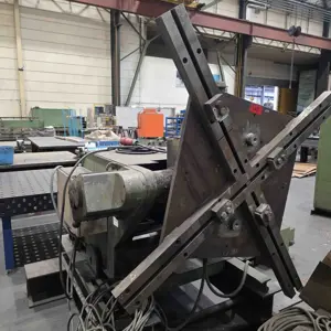 Welding turning device