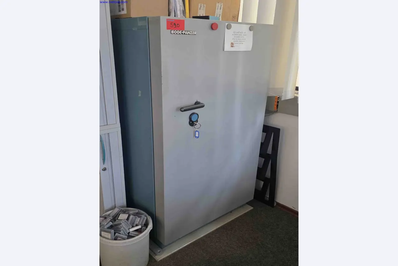 Stroje a zařízení v oborech strojírenství, kotlářství, technologie ochrany životního prostředí, zpracování odpadních vod a odpadů, zpracování velkých dílů, svařované konstrukce.-1