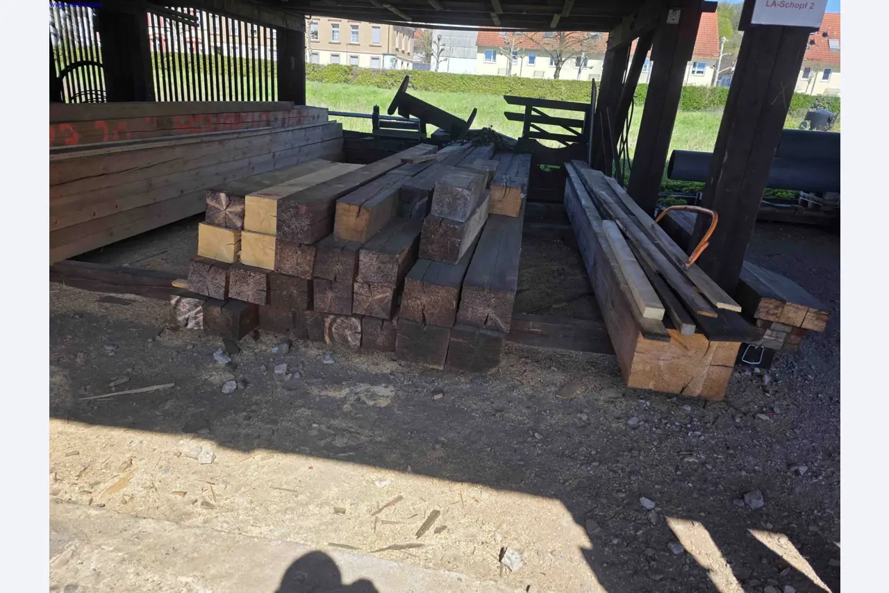 Maszyny i systemy w dziedzinie inżynierii instalacji, budowy kotłów, technologii ochrony środowiska, oczyszczania ścieków i odpadów, obróbki dużych części, konstrukcji spawanych.-4