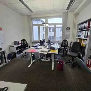 1 Posten Office furniture