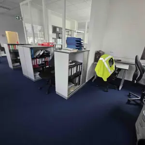 1 Posten Office furniture