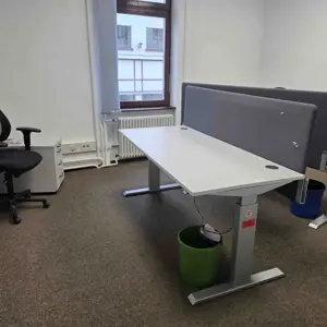 1 Posten Office furniture