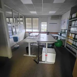 1 Posten Office furniture