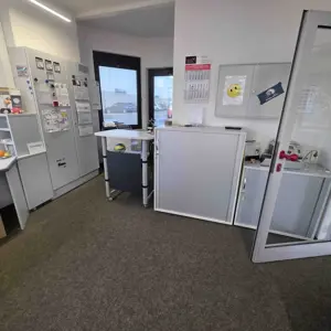 1 Posten Office furniture