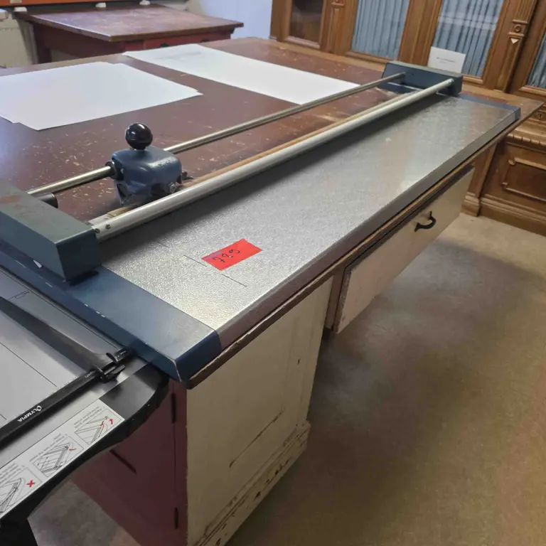 3 Paper cutter