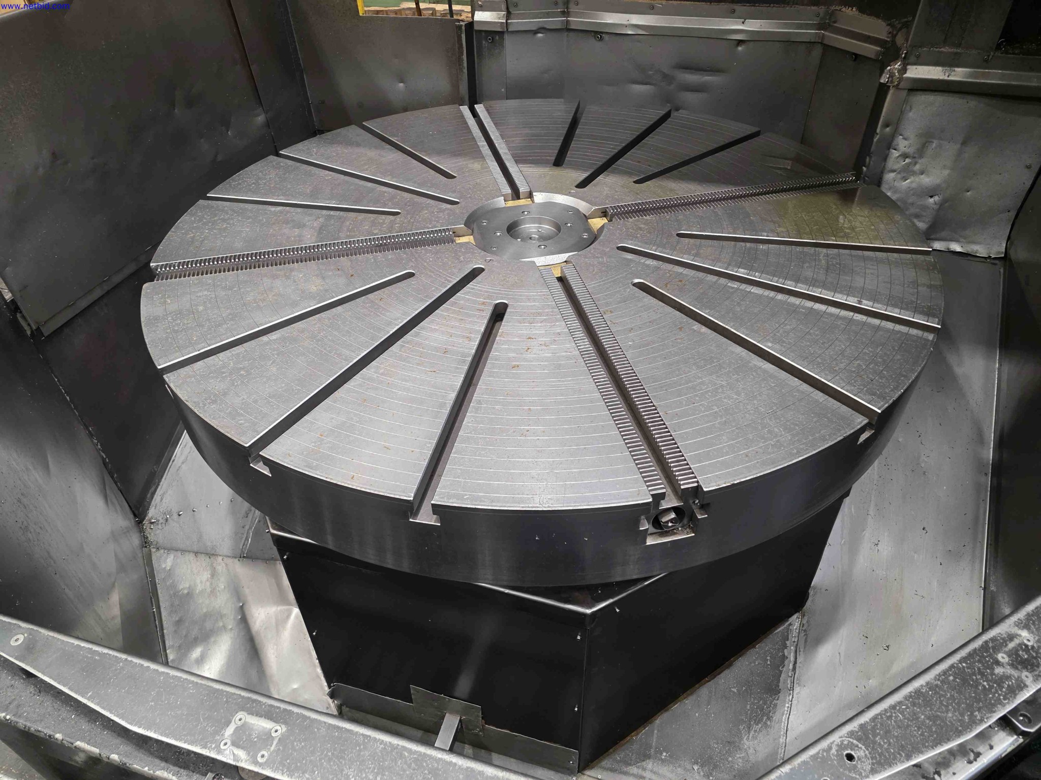 Machines and systems in the fields of plant engineering, boiler construction, environmental technology, waste water and waste treatment, large parts processing, welded constructions-4