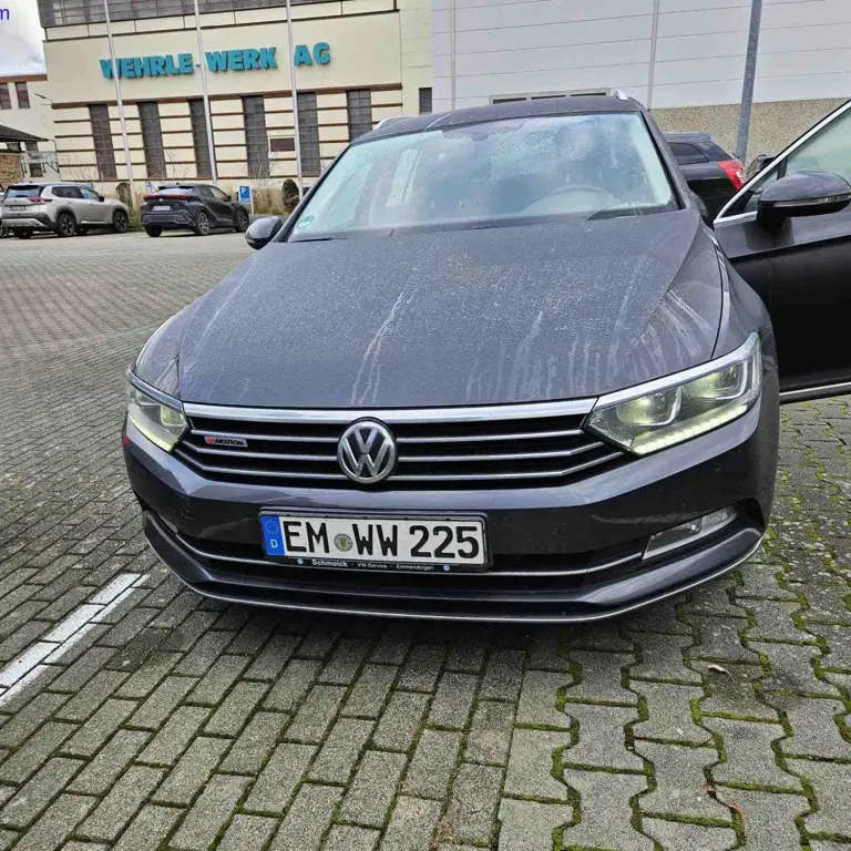 Avto Volkswagen Passat Combi