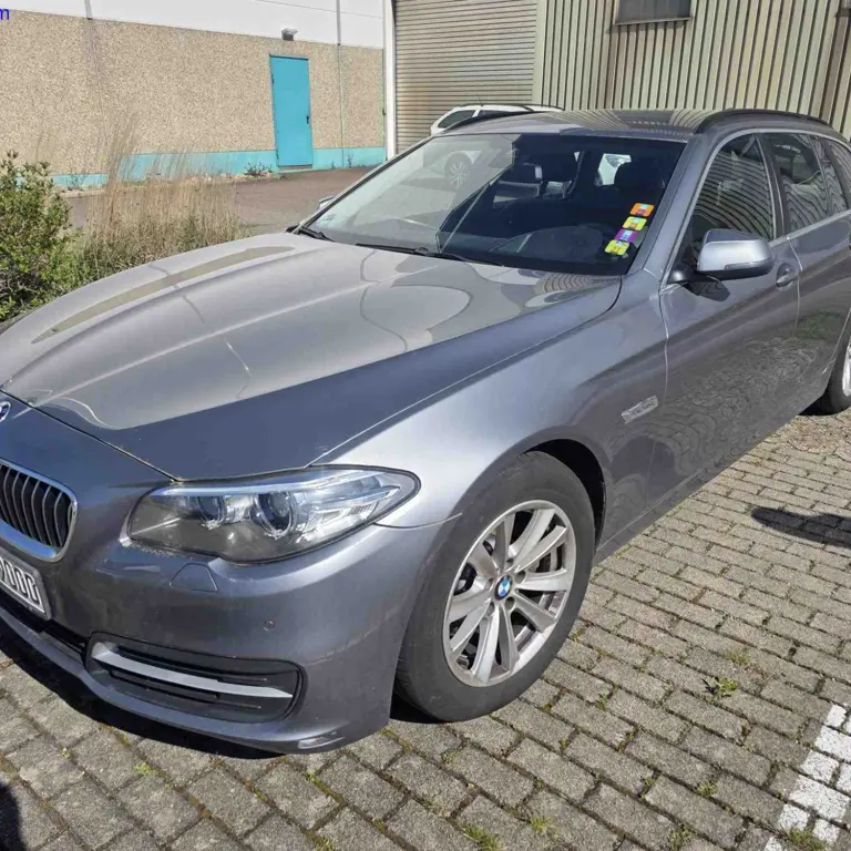 Auto (příplatek se může změnit) BMW 520 TD Combi