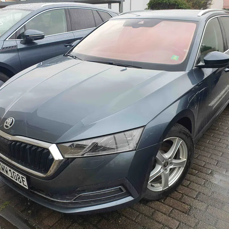 Auto Skoda Octavia Combi 2,0