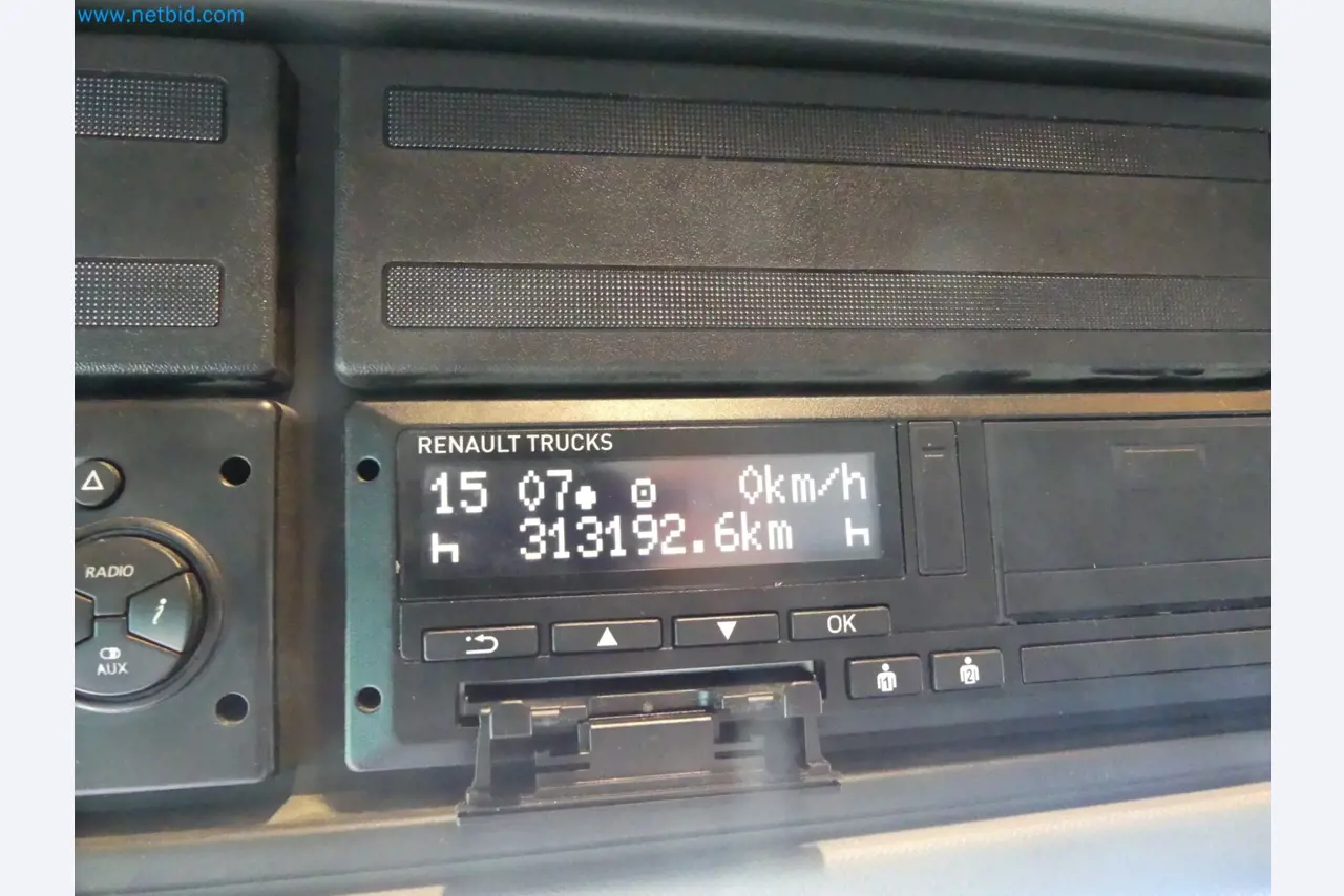 Renault en Ford trekkers en Knapen K 100 opleggers-27