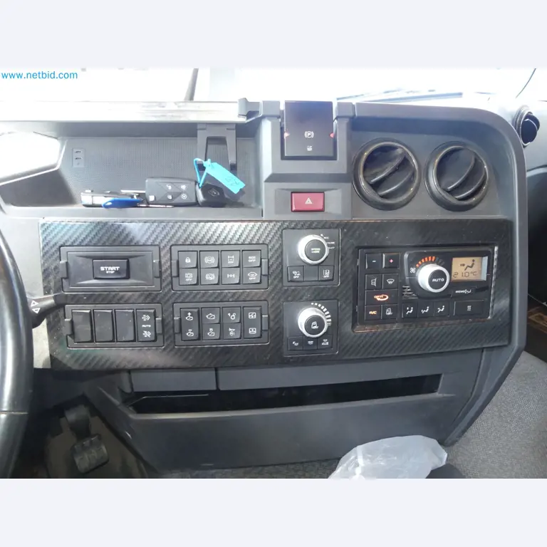 Renault en Ford trekkers en Knapen K 100 opleggers-29