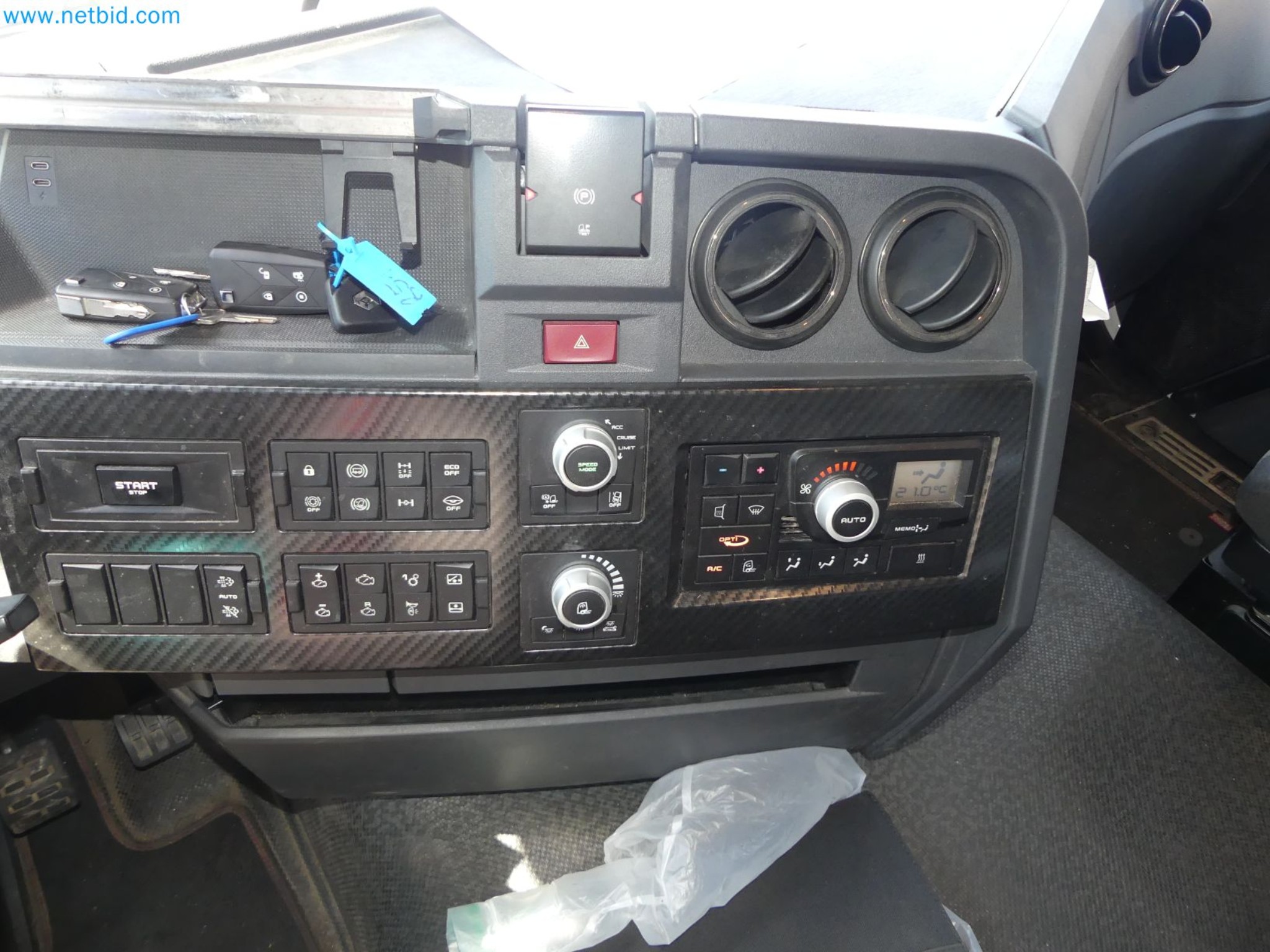 Ciągniki siodłowe Ford i naczepy Knapen K 100-39