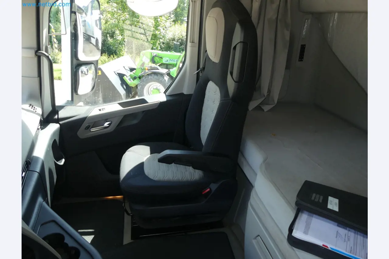 Ford tractor units and Knapen K 100 semi-trailers-23