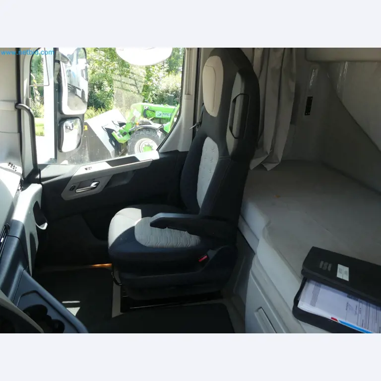 Ford tractor units and Knapen K 100 semi-trailers-23