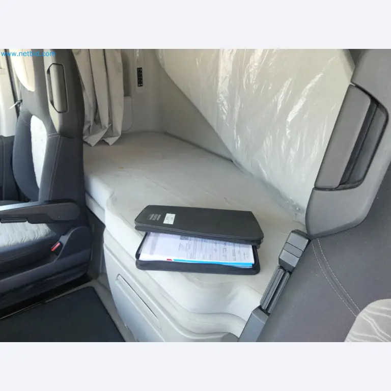 Ford tractor units and Knapen K 100 semi-trailers-25