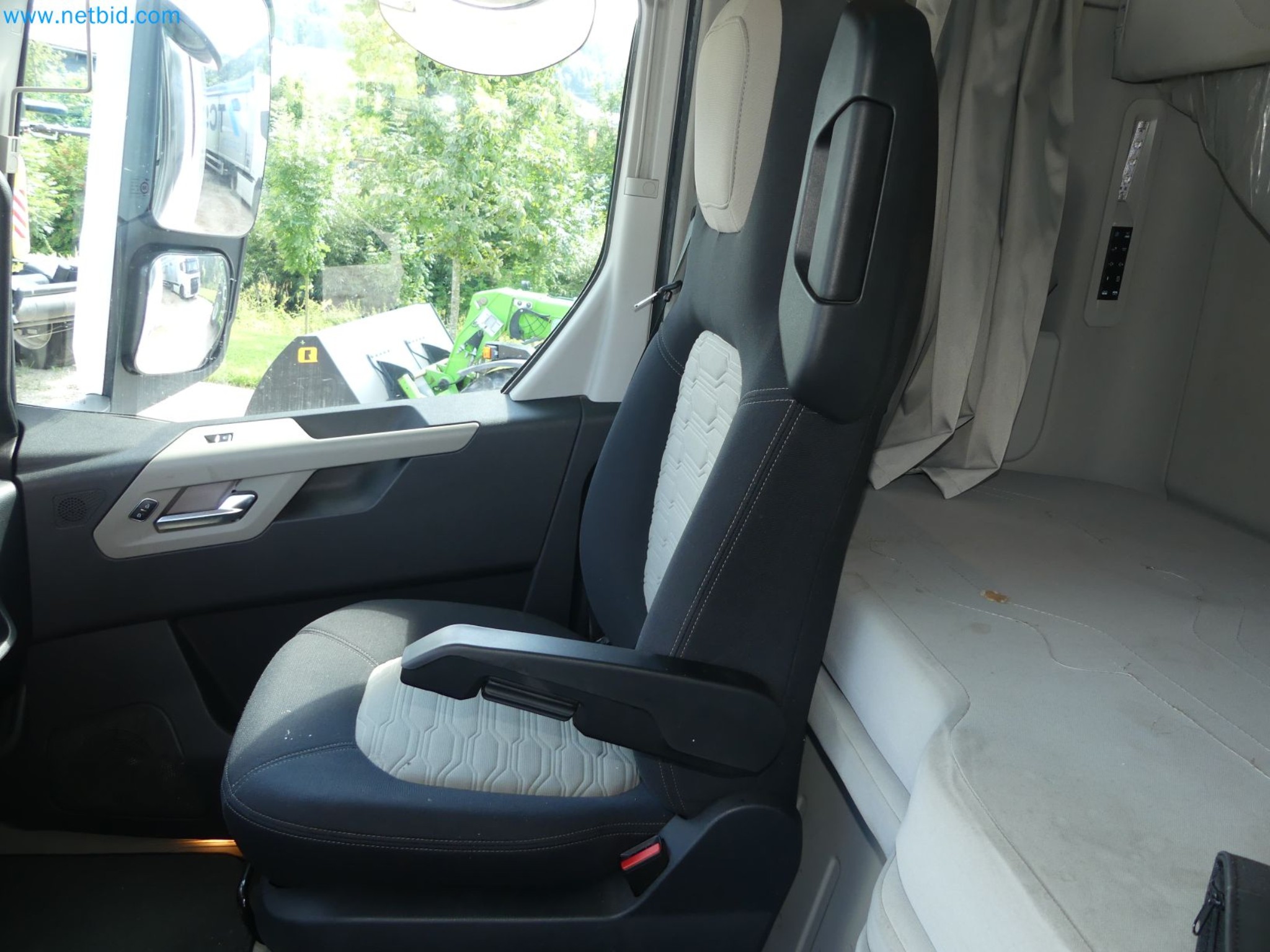 Ford tractor units and Knapen K 100 semi-trailers-32