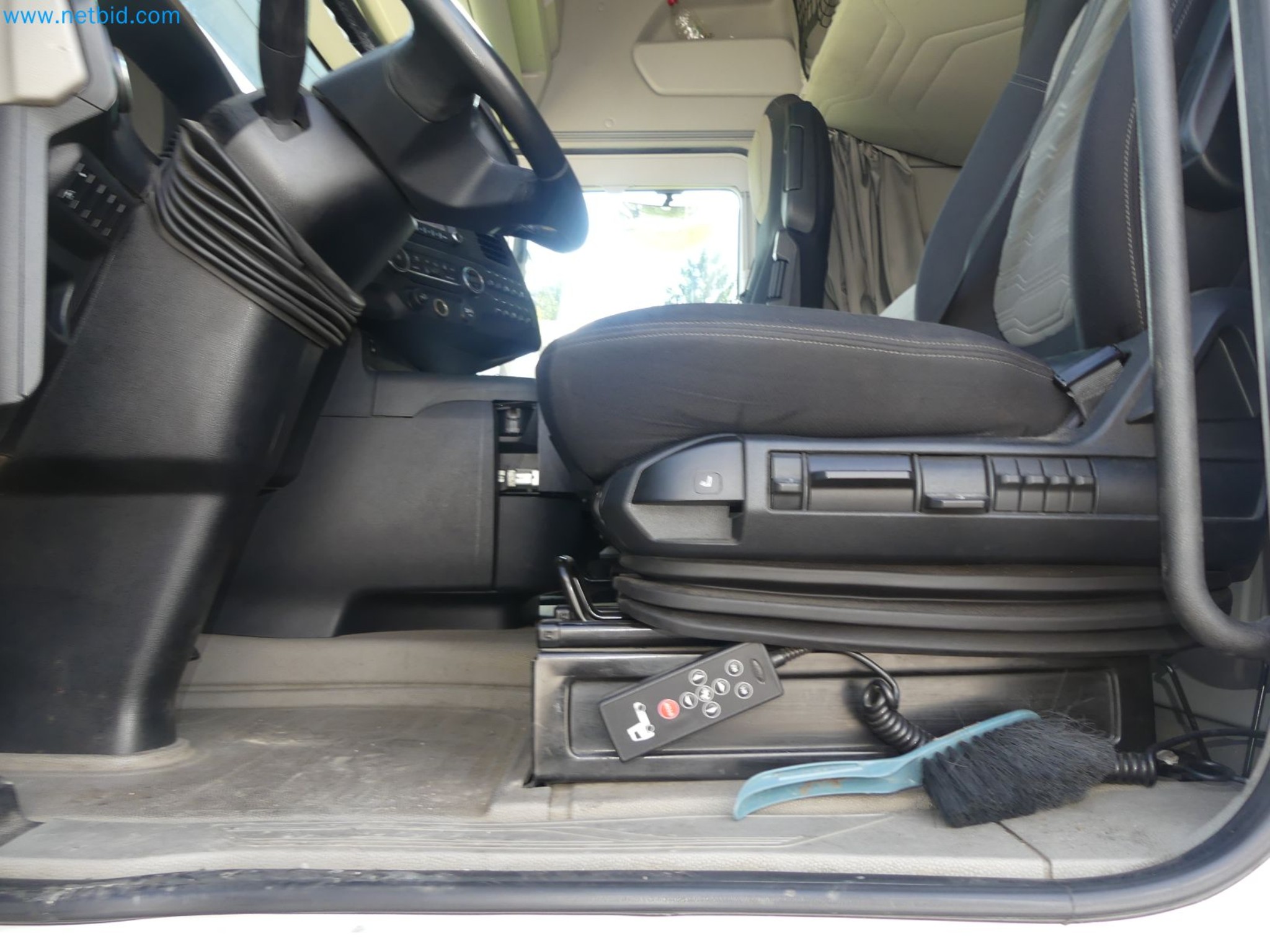 Ford tractor units and Knapen K 100 semi-trailers-21