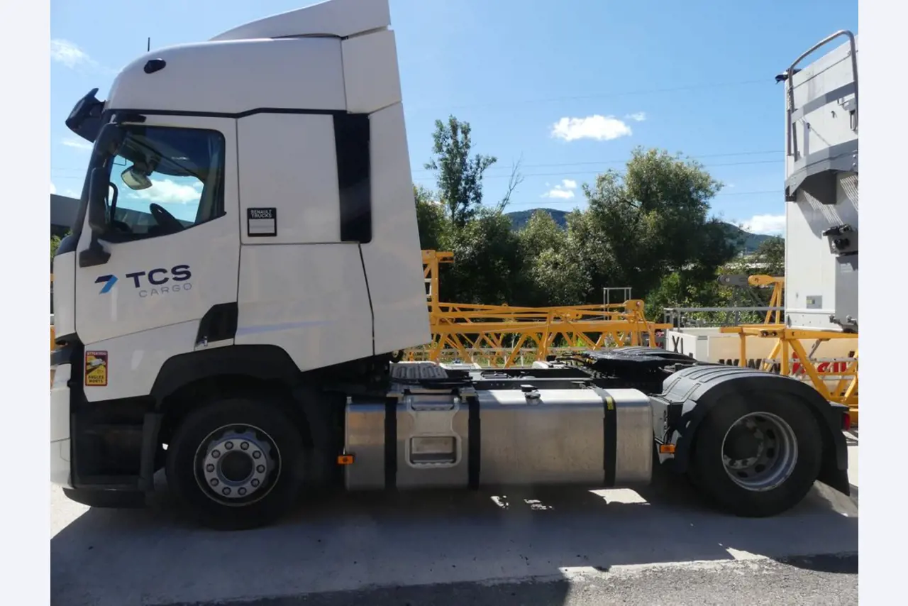 Renault en Ford trekkers en Knapen K 100 opleggers-13