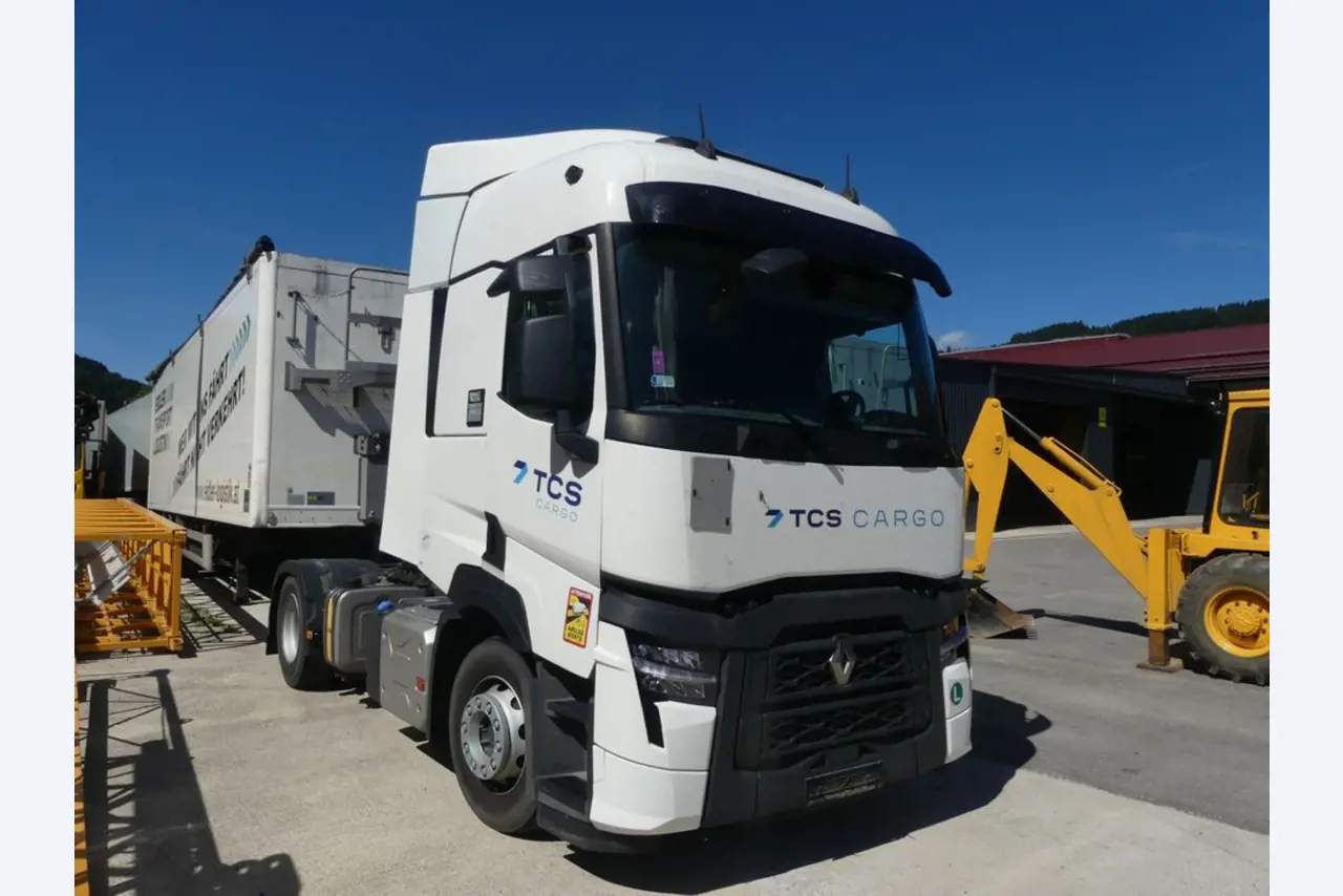 Renault en Ford trekkers en Knapen K 100 opleggers-1