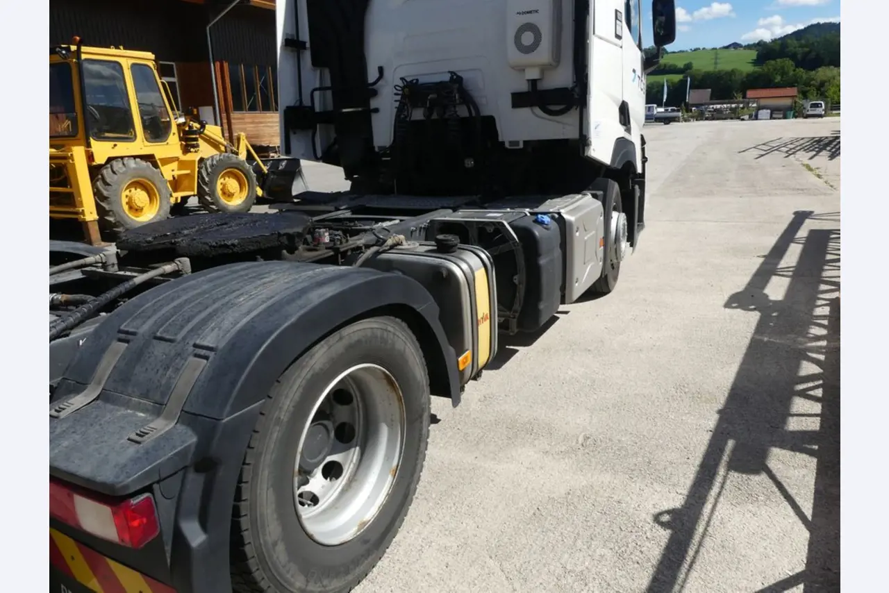 Renault en Ford trekkers en Knapen K 100 opleggers-22