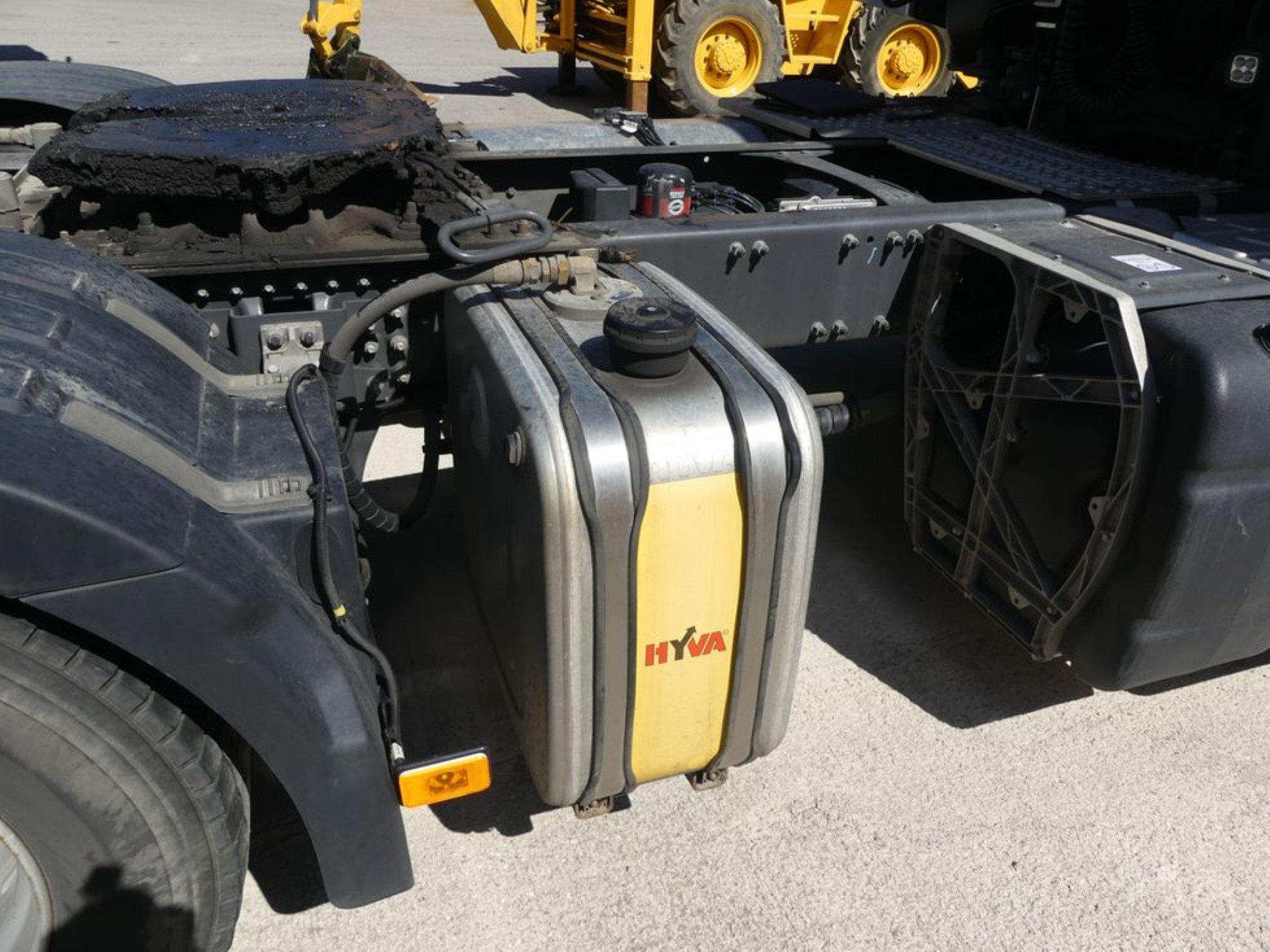 Ciągniki siodłowe Ford i naczepy Knapen K 100-23