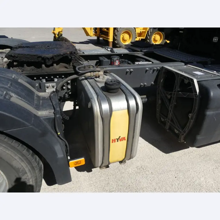 Renault en Ford trekkers en Knapen K 100 opleggers-23