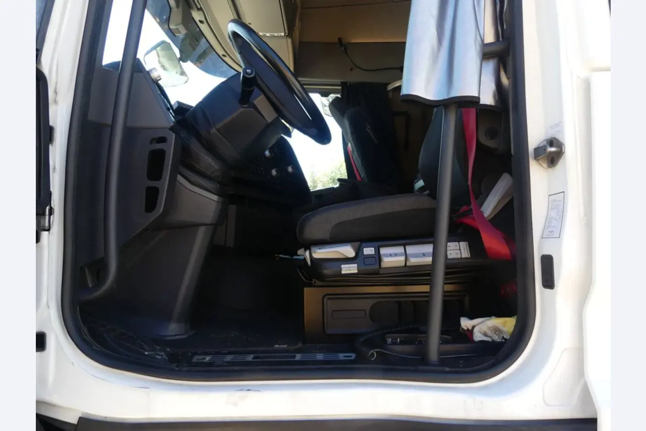 Renault en Ford trekkers en Knapen K 100 opleggers-32