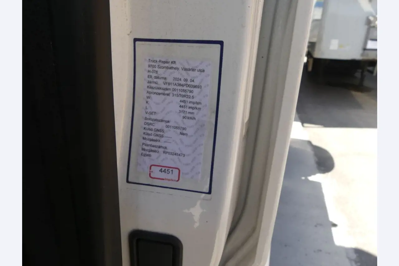 Renault en Ford trekkers en Knapen K 100 opleggers-34