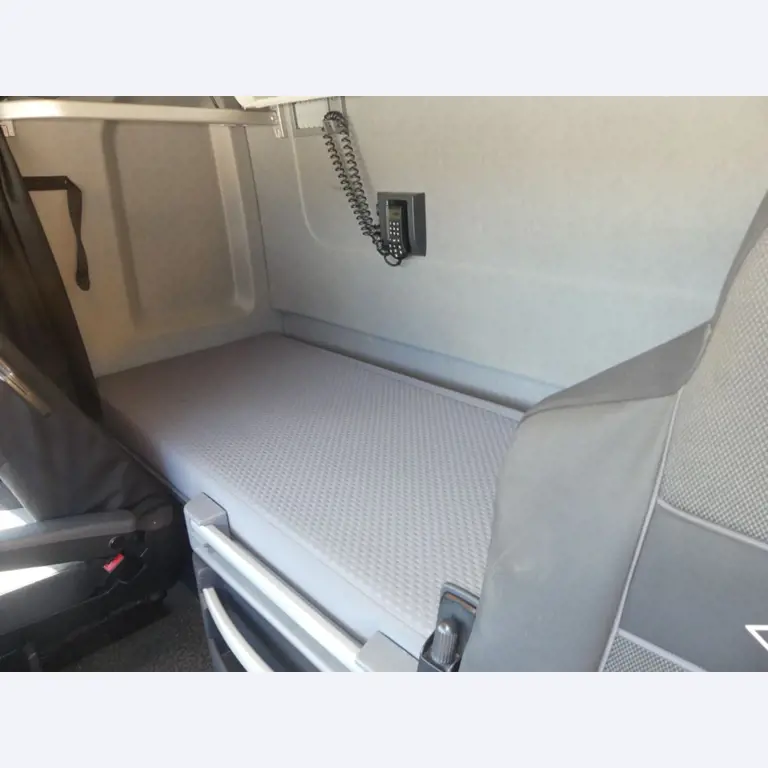 Renault en Ford trekkers en Knapen K 100 opleggers-38