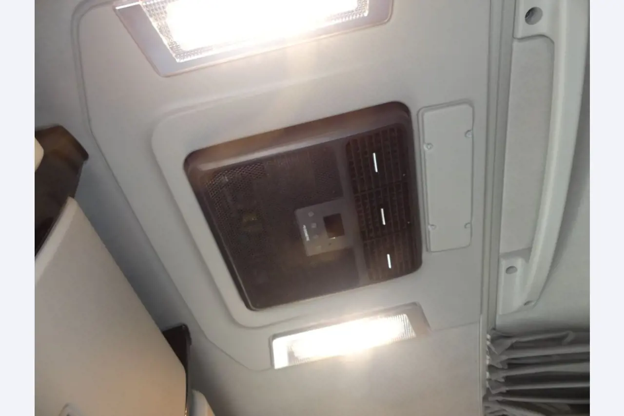 Renault en Ford trekkers en Knapen K 100 opleggers-39