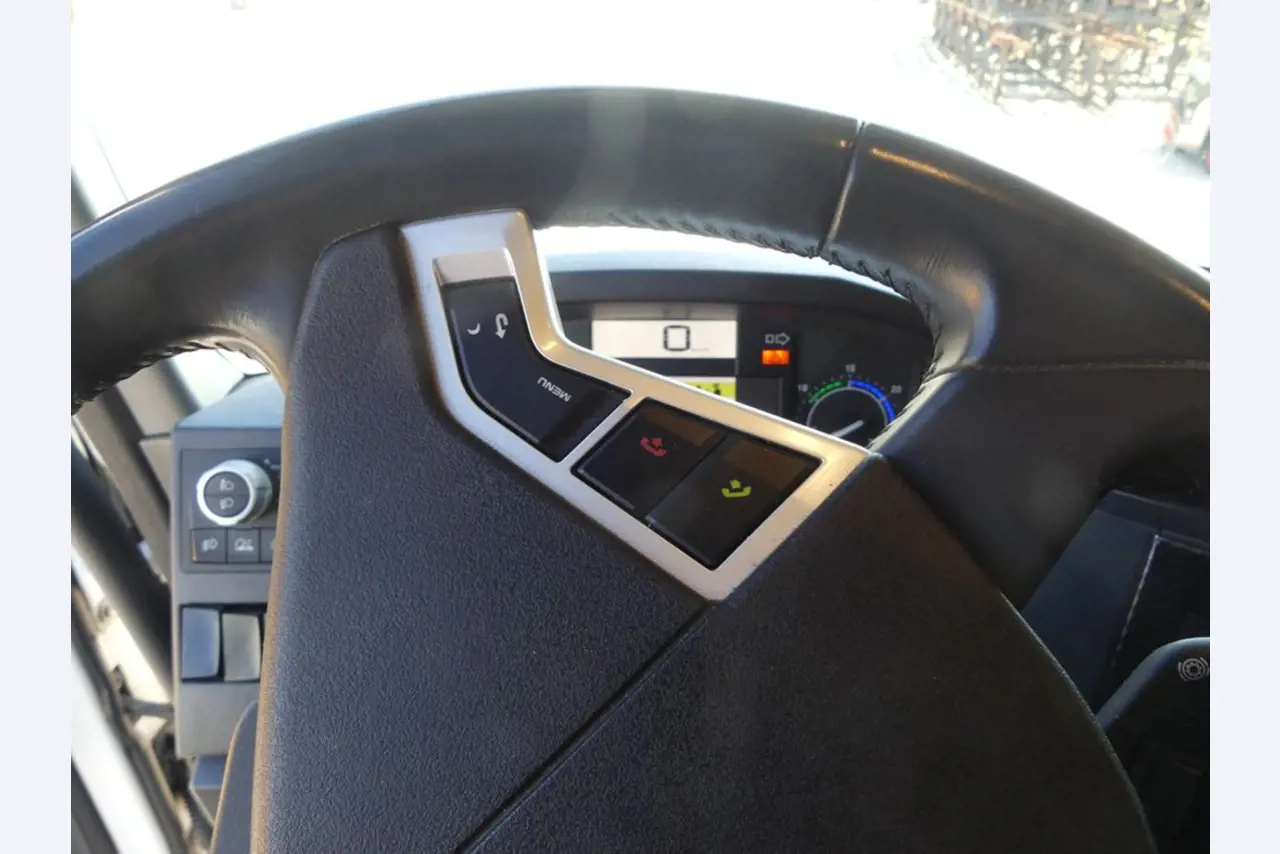 Renault en Ford trekkers en Knapen K 100 opleggers-44