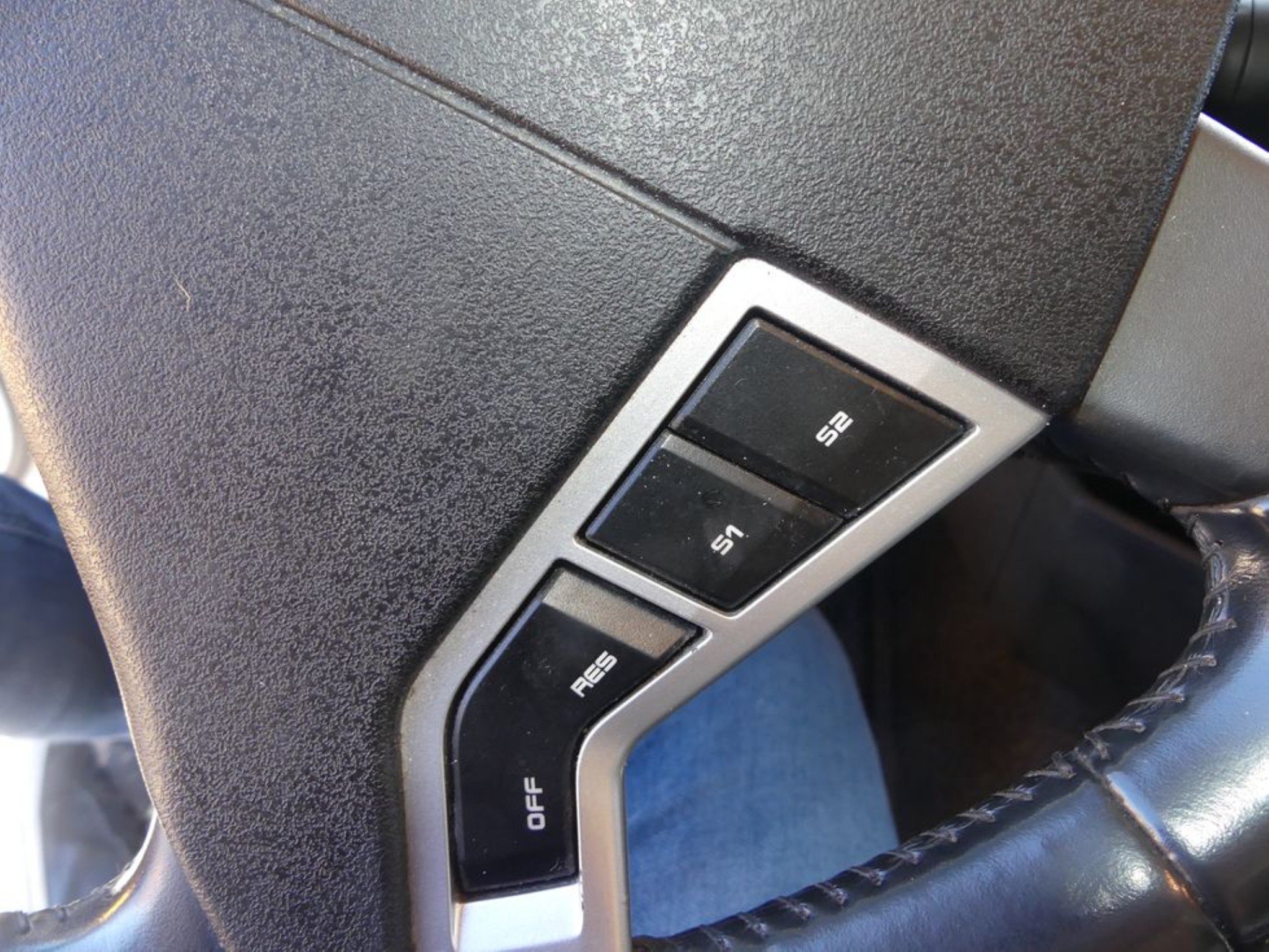 Ciągniki siodłowe Ford i naczepy Knapen K 100-45