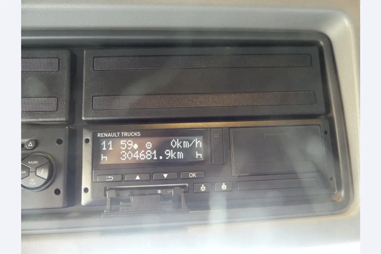 Renault en Ford trekkers en Knapen K 100 opleggers-48