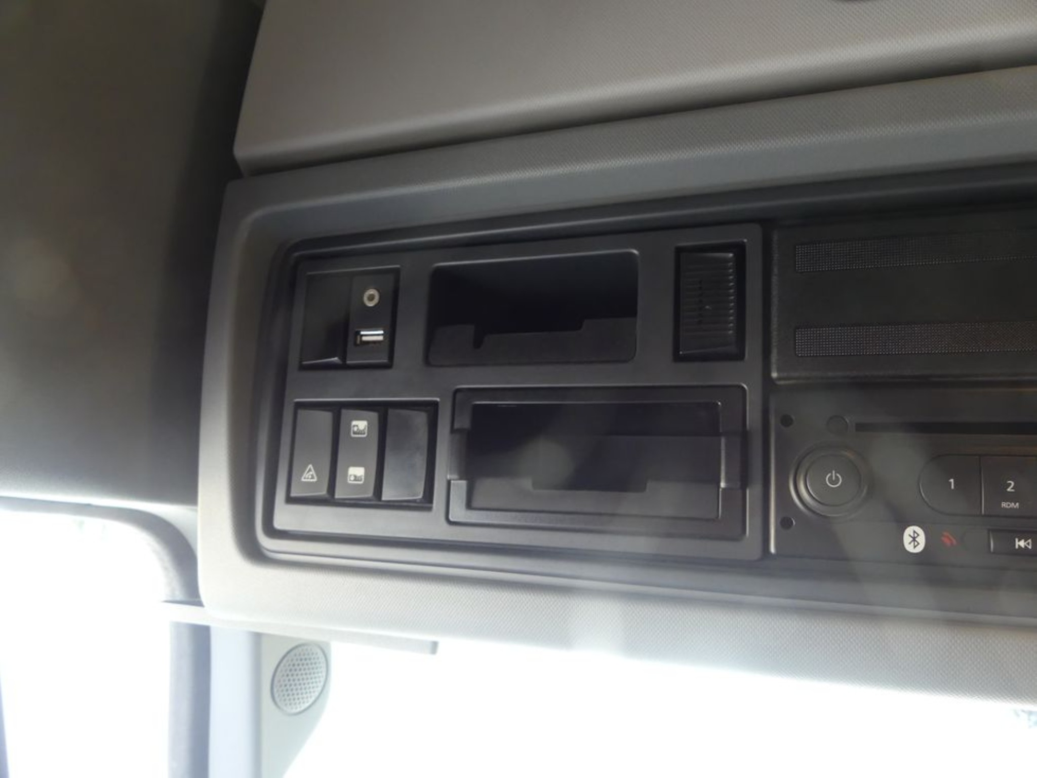 Ciągniki siodłowe Ford i naczepy Knapen K 100-50