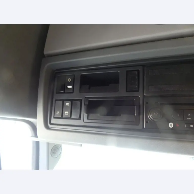 Renault en Ford trekkers en Knapen K 100 opleggers-50