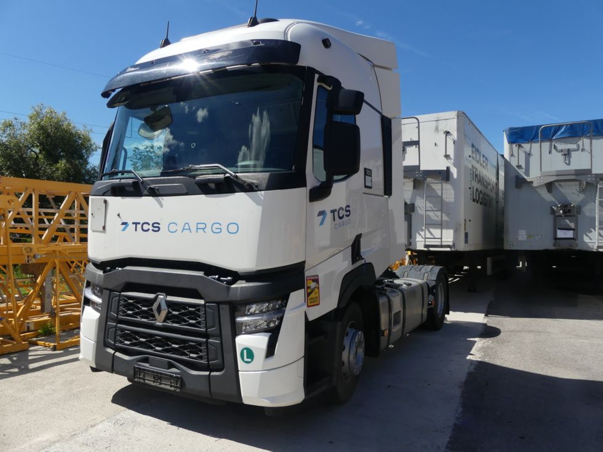 Ciągniki siodłowe Ford i naczepy Knapen K 100-8