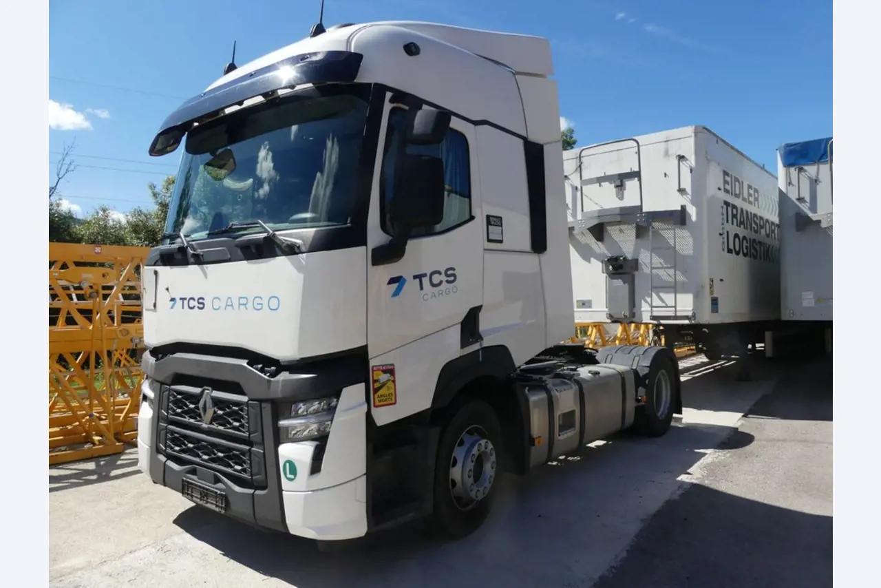 Renault en Ford trekkers en Knapen K 100 opleggers-9