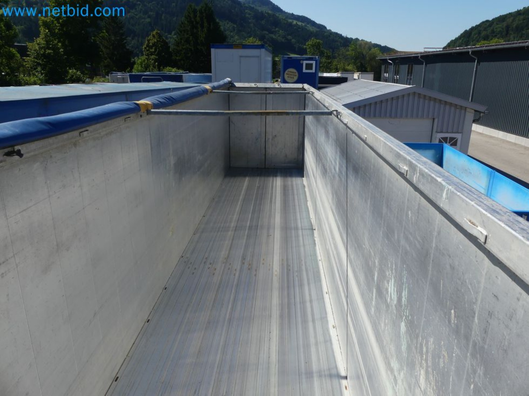 Voluntary closure of business relocation <BR>
Wilhelmshavener Bekleidungswerke GmbH <BR> Clothing Manufacture-25