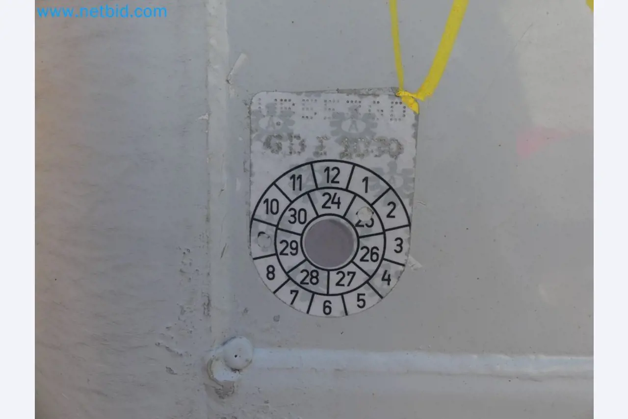 Voluntary closure of business relocation <BR>
Wilhelmshavener Bekleidungswerke GmbH <BR> Clothing Manufacture-30