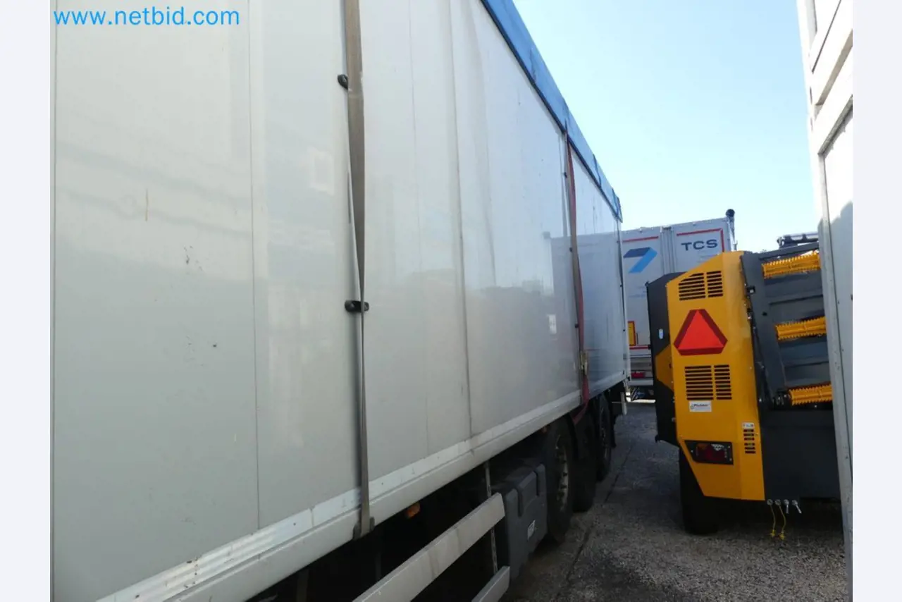 Voluntary closure of business relocation <BR>
Wilhelmshavener Bekleidungswerke GmbH <BR> Clothing Manufacture-7