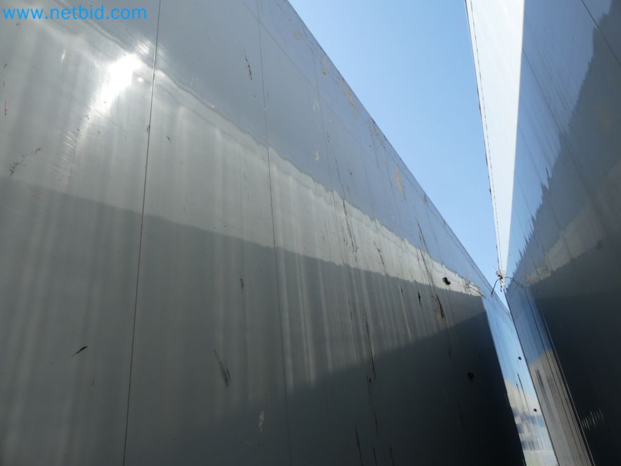 Voluntary closure of business relocation <BR>
Wilhelmshavener Bekleidungswerke GmbH <BR> Clothing Manufacture-28