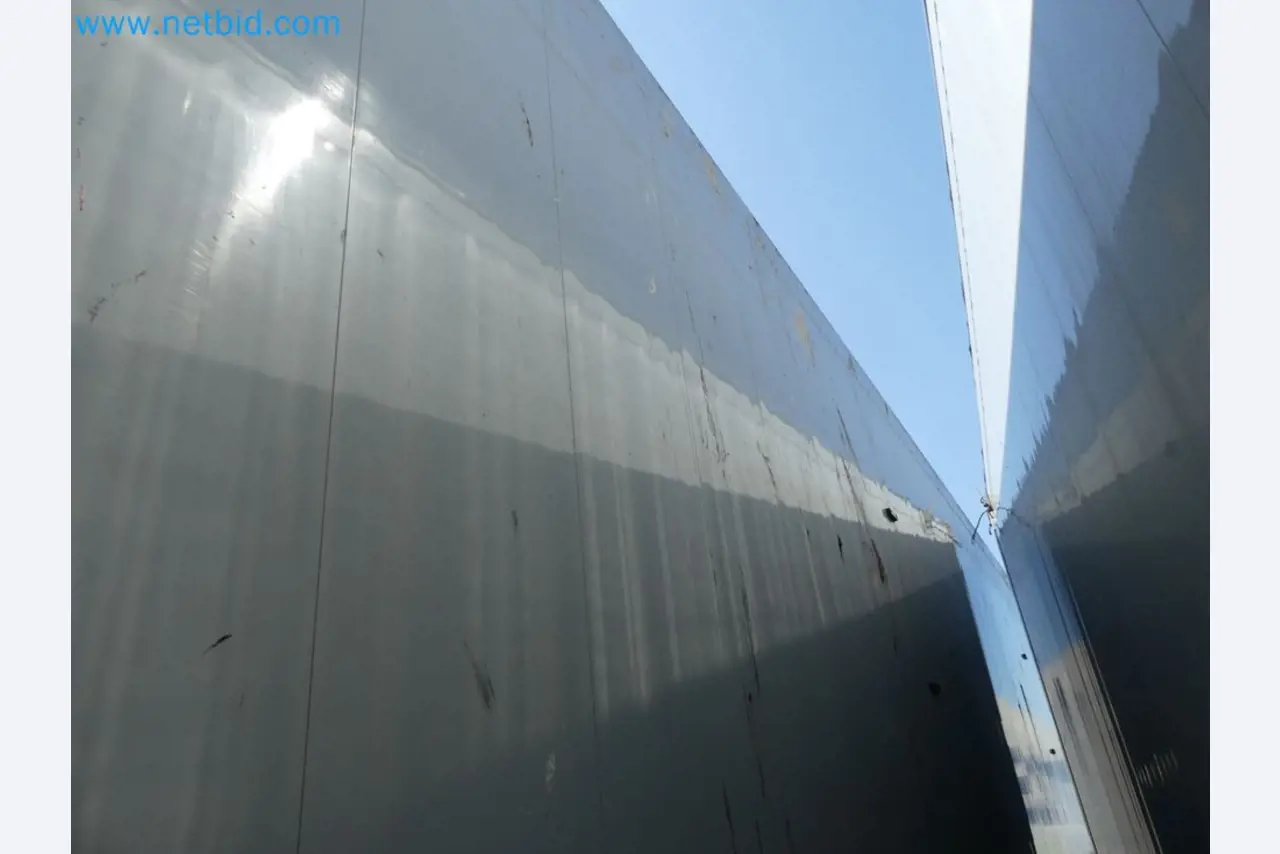 Voluntary closure of business relocation <BR>
Wilhelmshavener Bekleidungswerke GmbH <BR> Clothing Manufacture-28