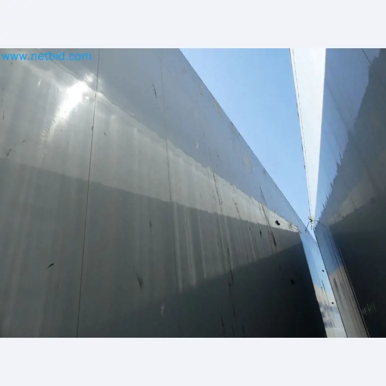 Voluntary closure of business relocation <BR>
Wilhelmshavener Bekleidungswerke GmbH <BR> Clothing Manufacture-28