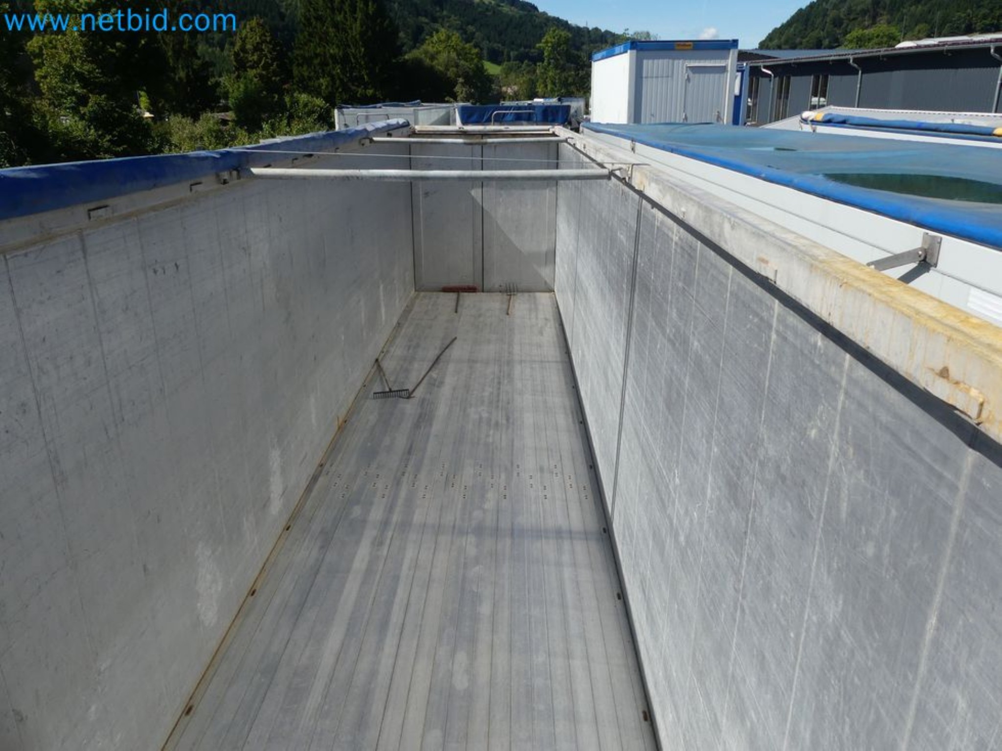 Voluntary closure of business relocation <BR>
Wilhelmshavener Bekleidungswerke GmbH <BR> Clothing Manufacture-25