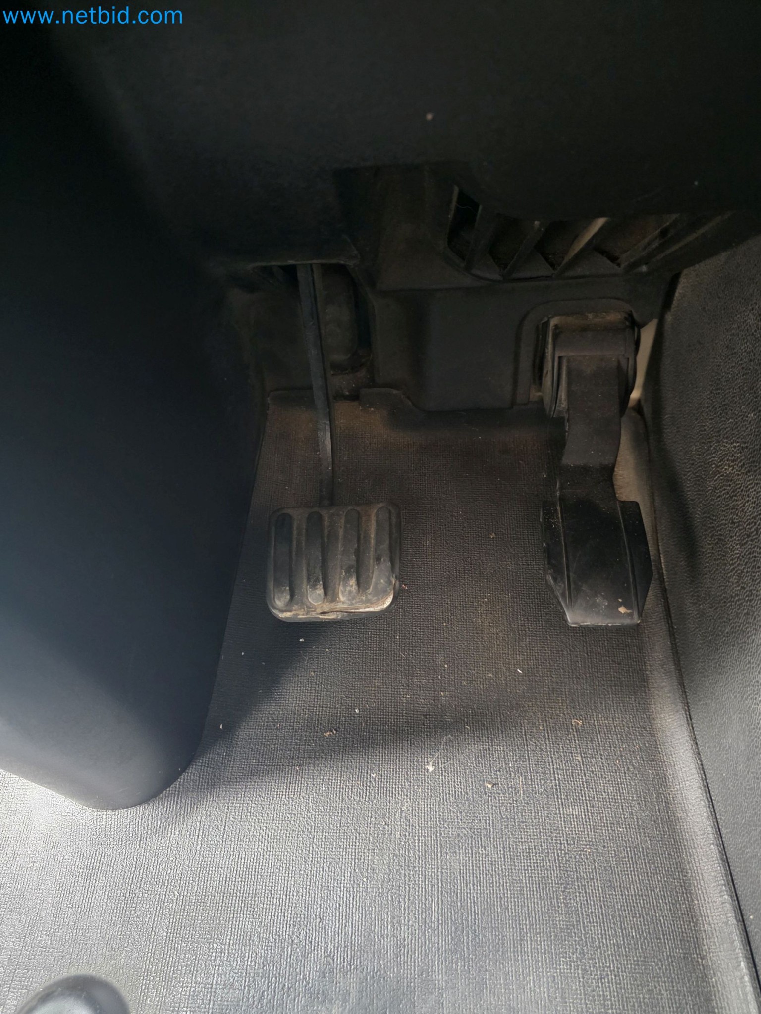 COSOLTRANS - Transport and Construction Machinery on Sale!-27