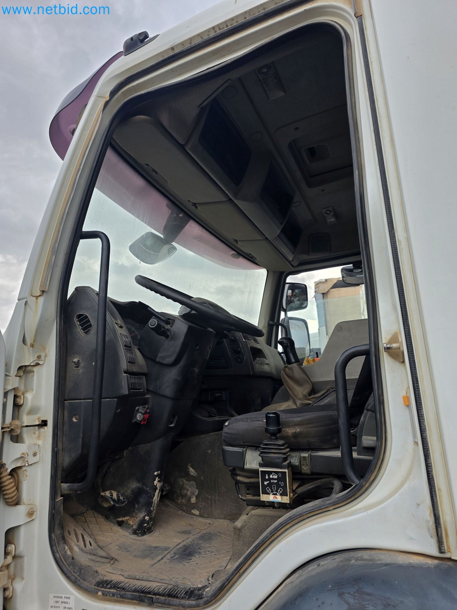 COSOLTRANS - Transport- und Baumaschinen zum Verkauf!-28