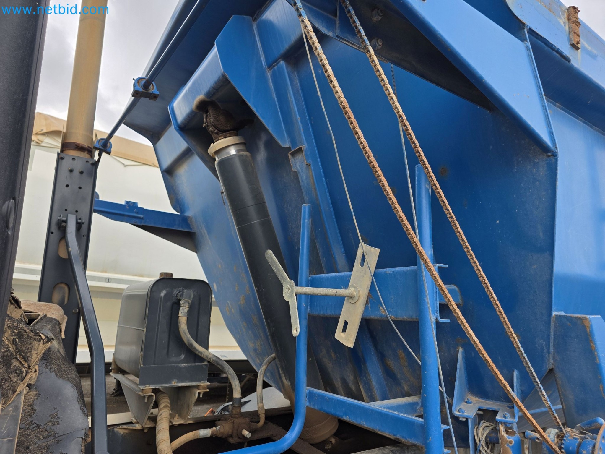 COSOLTRANS - Transport- und Baumaschinen zum Verkauf!-41