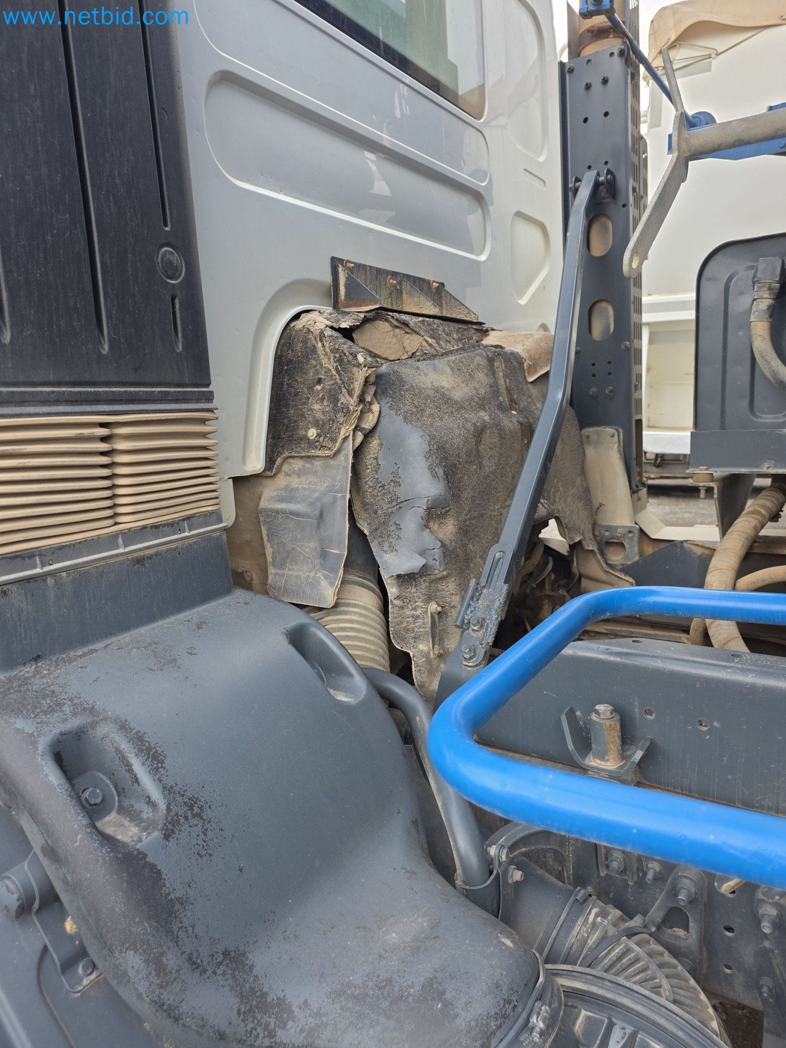 COSOLTRANS - Transport- und Baumaschinen zum Verkauf!-43